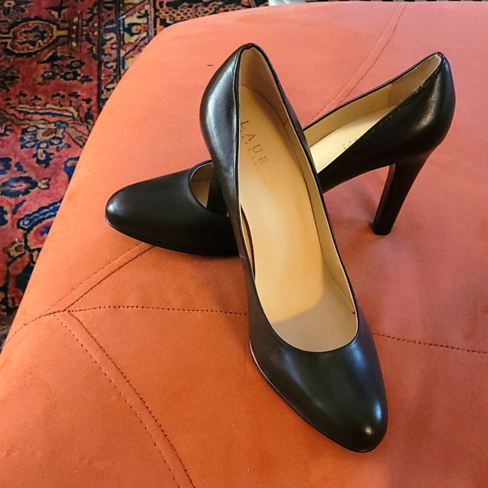 Chocolate ralph lauren pumps